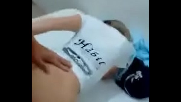 Funcionaria da Habil Imoveis se acabando