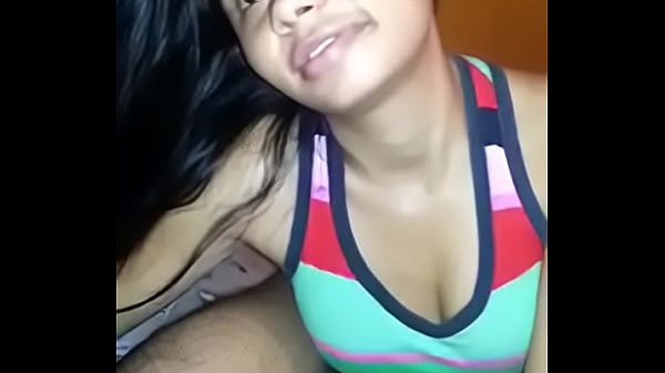 Novinha gulosa mamando gostoso